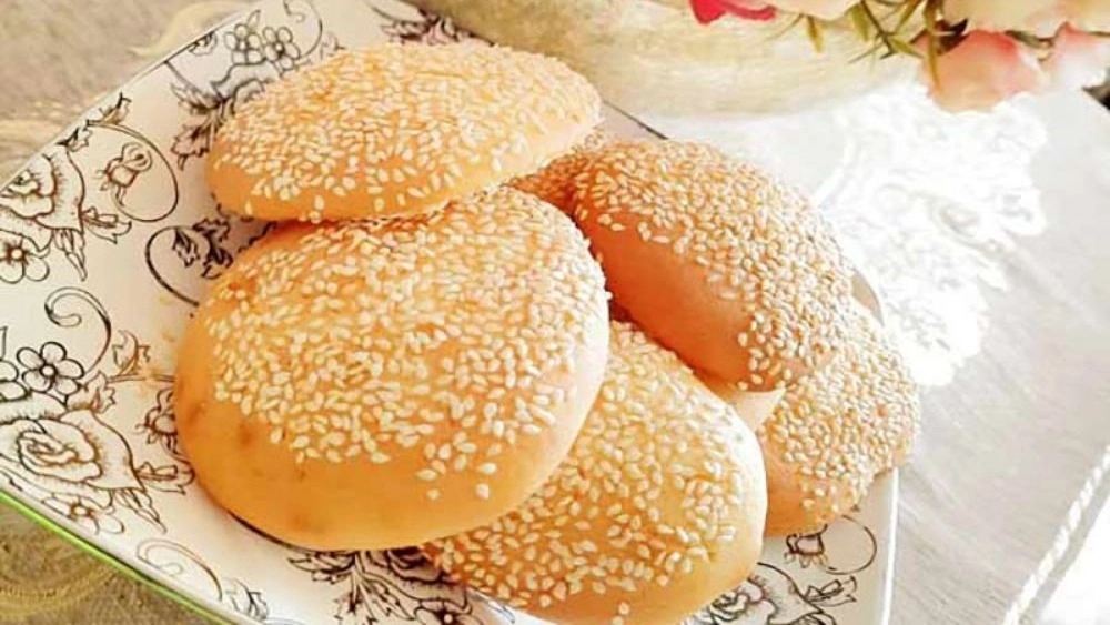 فروش عمده کلوچه نارگيلی و گردویی لاهیجان در اصفهان