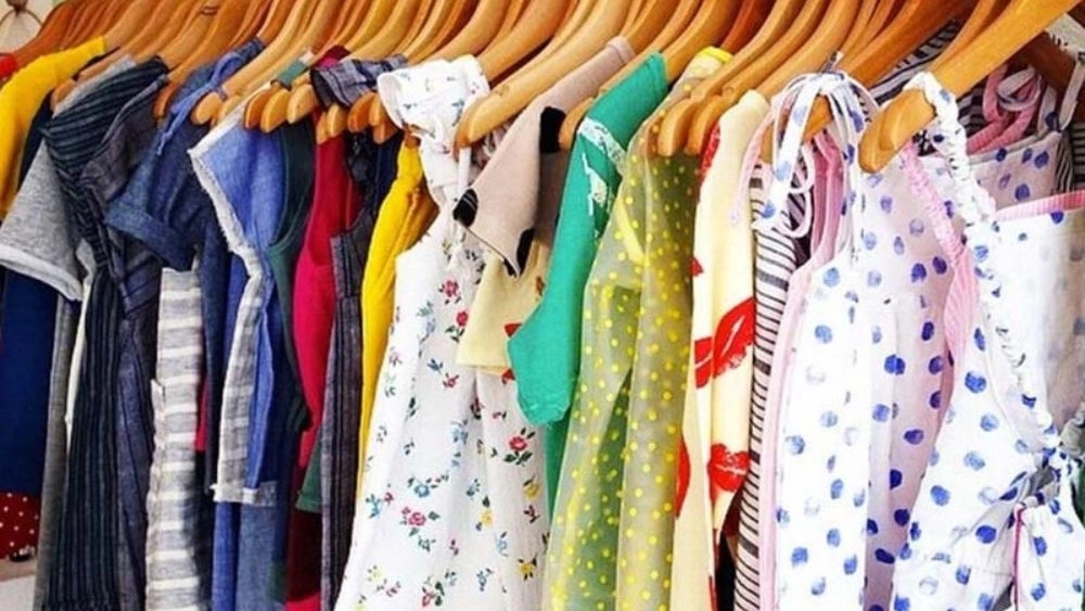 Combiz clothing, selling all kinds of men's and women's clothing in Shiraz