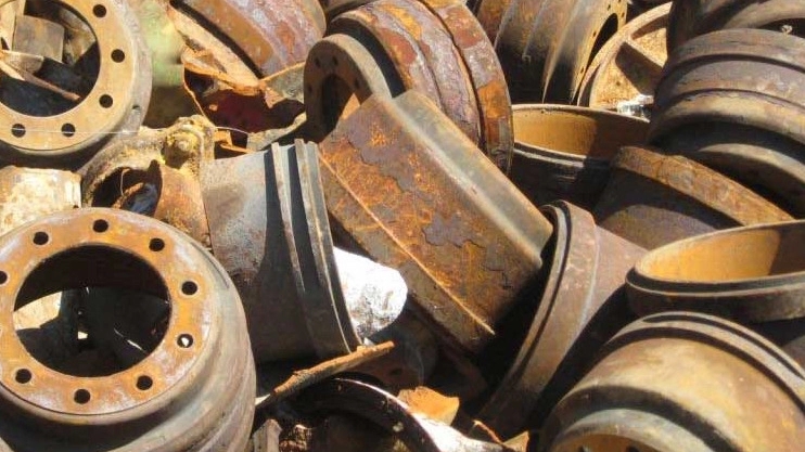Azizi scraps, buying metal scraps from workplaces and homes in Tonkabon, Mazandaran