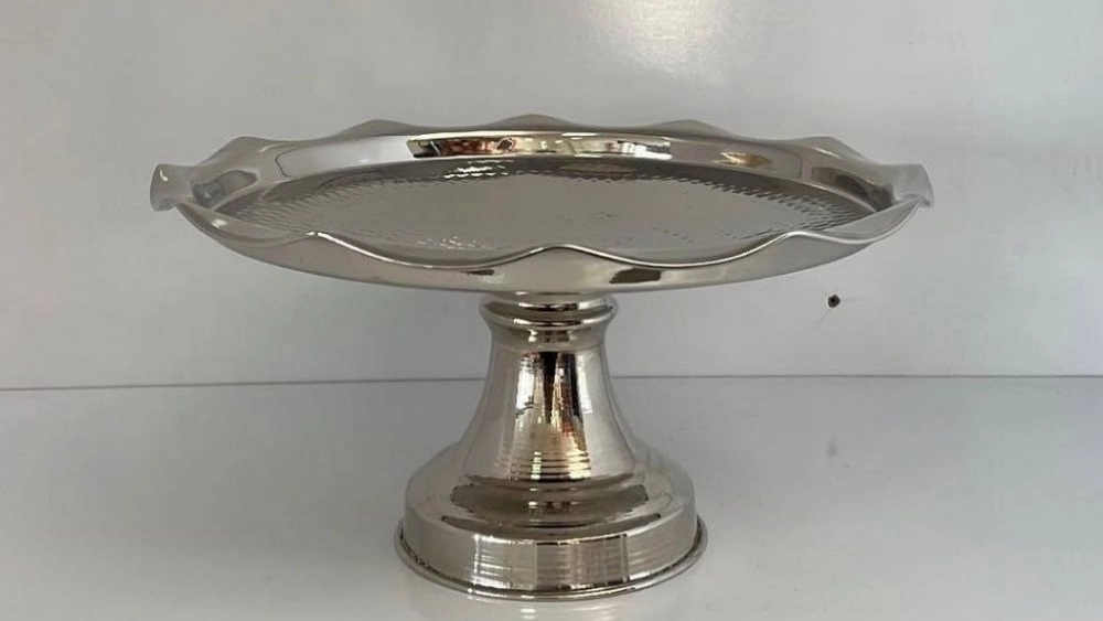 Selling Zanjan copper dishes