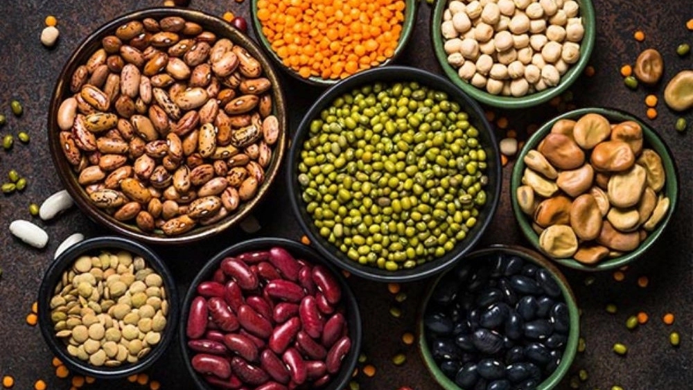 Wholesale sale of pulses in Shiraz