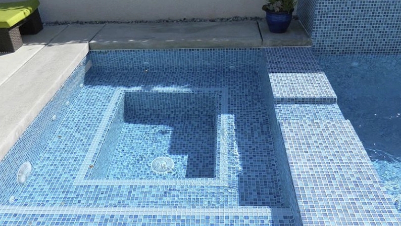 Royal Granite, sale and distribution of swimming pool ceramics in Isfahan