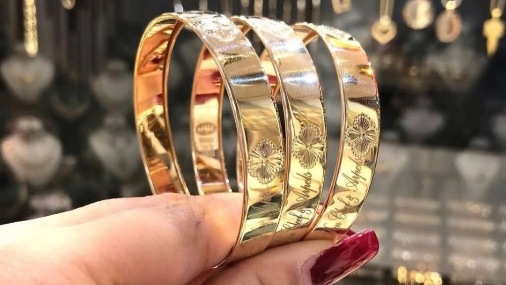 Nowruz jewelry, sale of half sets of necklaces and bangles in Ahar