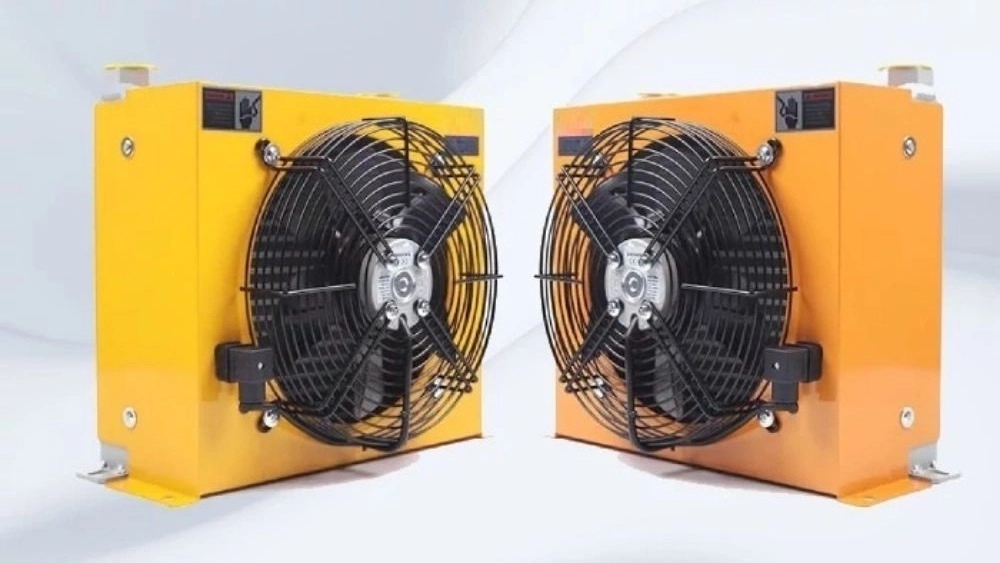 What are the uses and benefits of an oil cooling chiller?