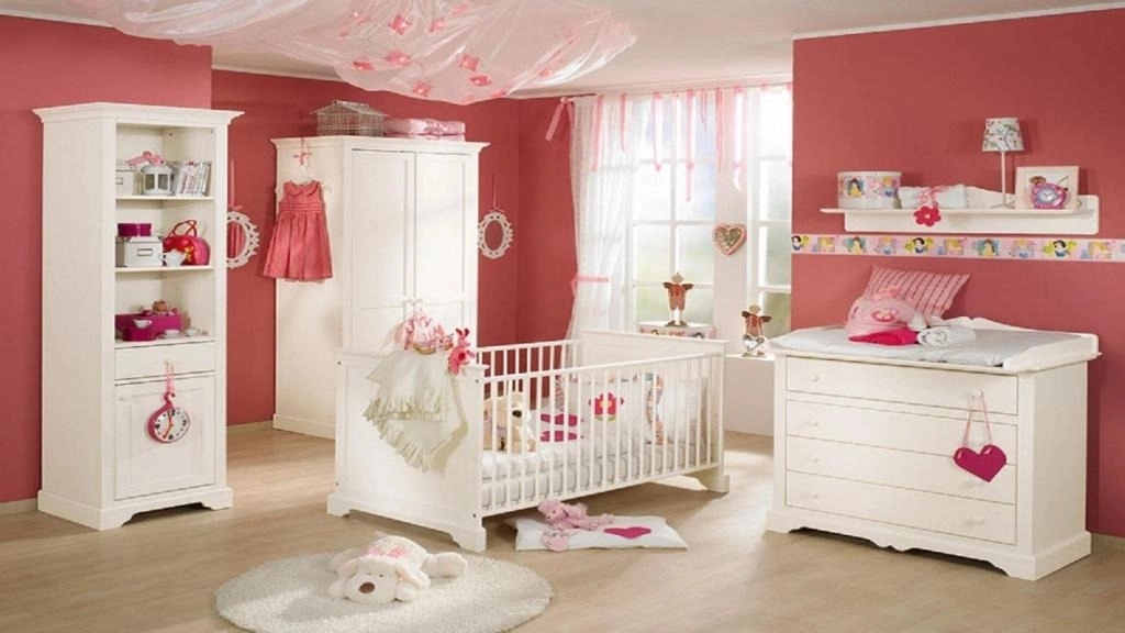 Baby and Baby Simson Store in Monastery