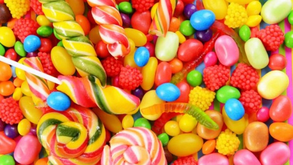 Sale of chocolate and candy in Sari