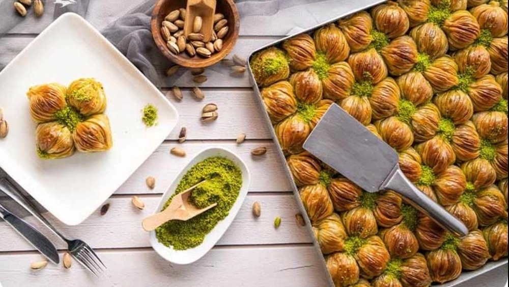 Sales of Baklava and Tafar in Tehran