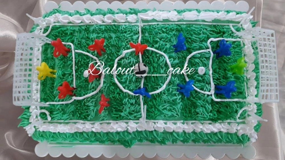Oak cake, production and sale of all kinds of cakes and pastries in Tehran