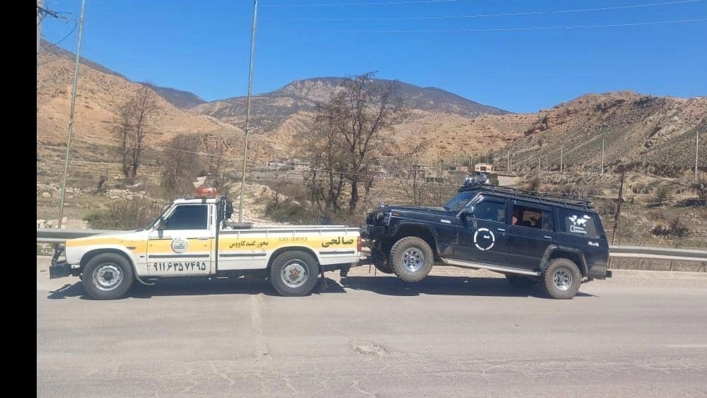 Ambulance tow truck