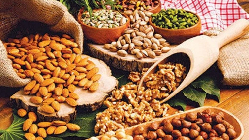 Adrian pistachio, selling nuts and pistachios in Mashhad