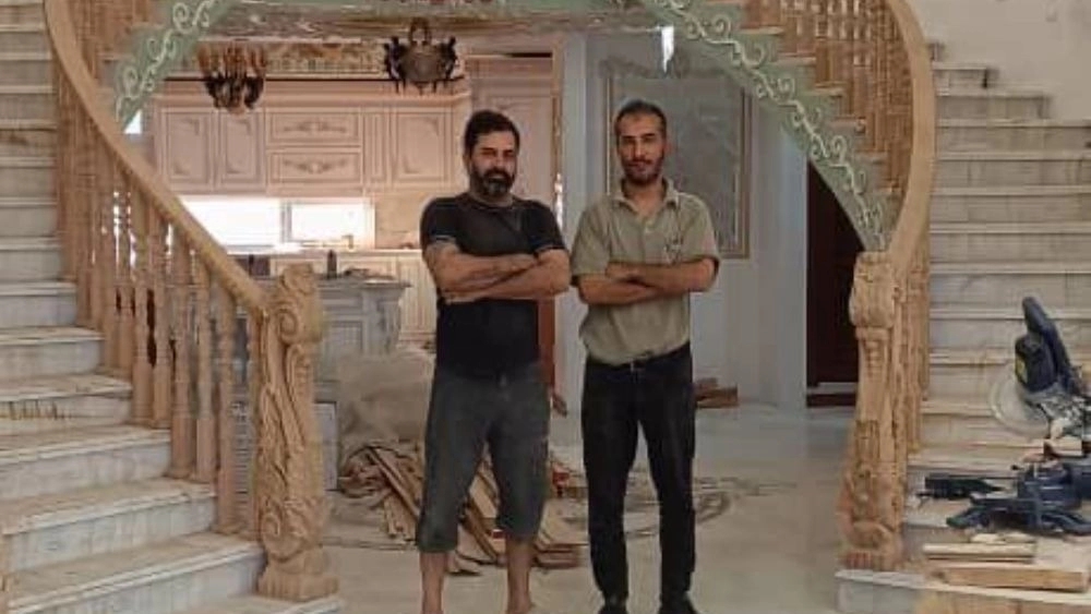 Mohammadi Nasab Decoration, Painting and Carpenter Round and Suspended in Baharestan
