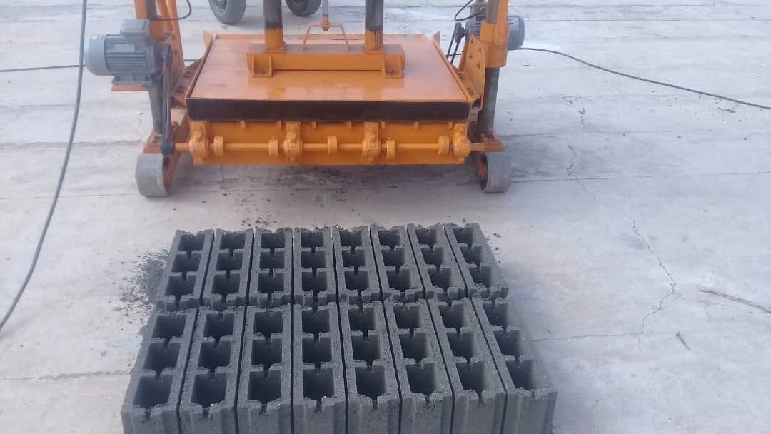 Isfahan The Role of the World, Manufacture of Blocking Machine and Laser and Narrative Molds