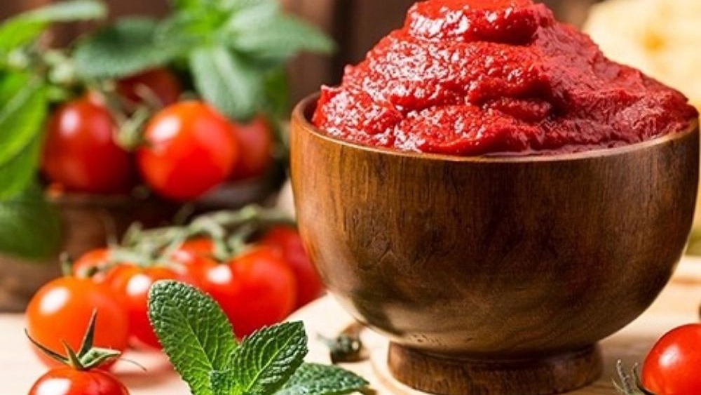 China bush, tomato paste factory in Hormozgan