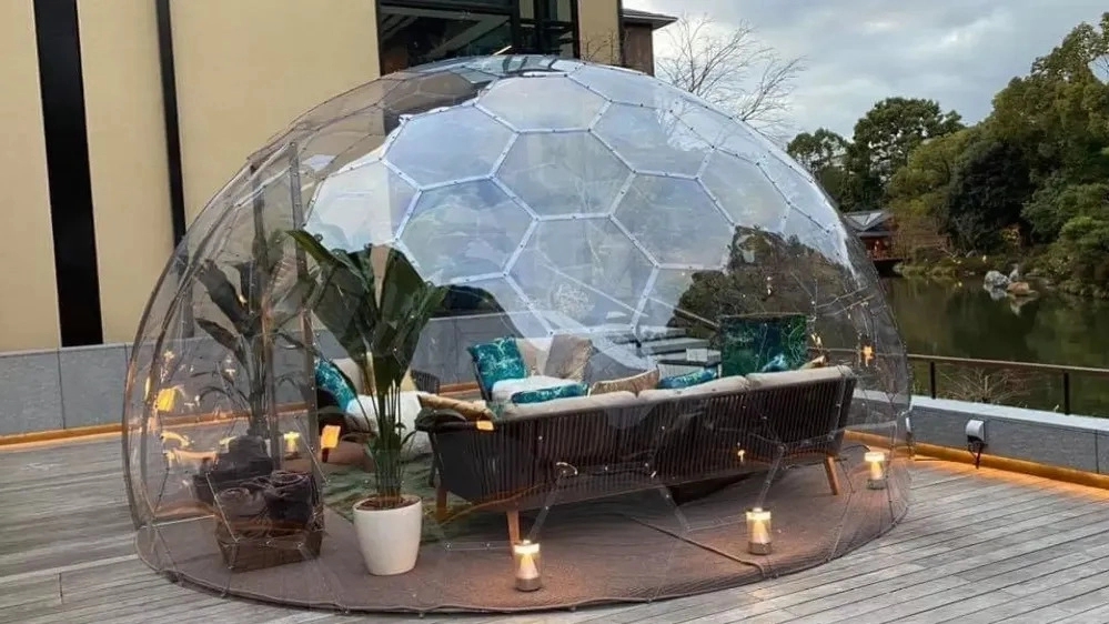Azerbaijan Beautiful, Design of Bubble Plane of Glass and Kiosk in Tabriz