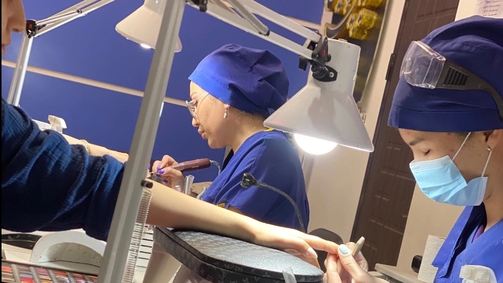 Nail income after nail implantation period