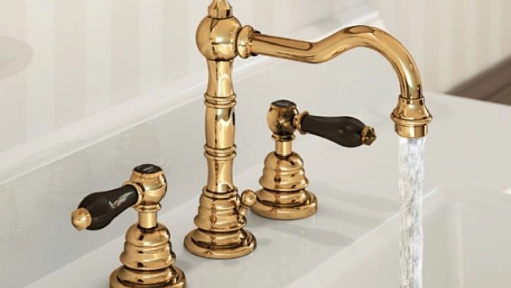 Broadcasting of the Chinese sanitary wares in Khamam