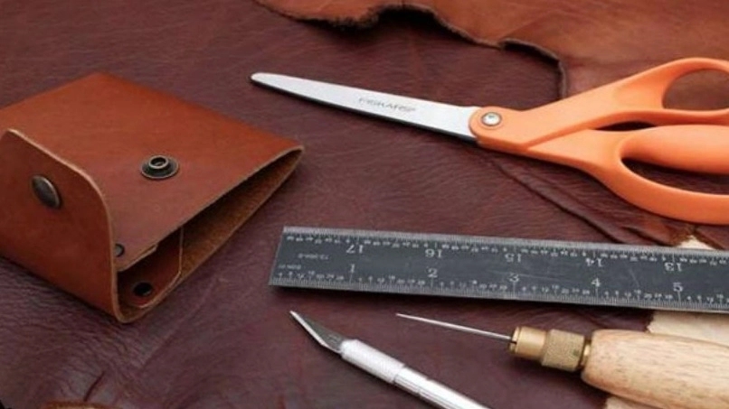 Prashiran, Production of Rivets and Staging Bags and Shoes and Metal Frames in Tehran