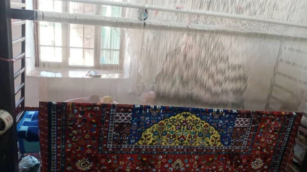Durro silk rug by Turkmen artist lady