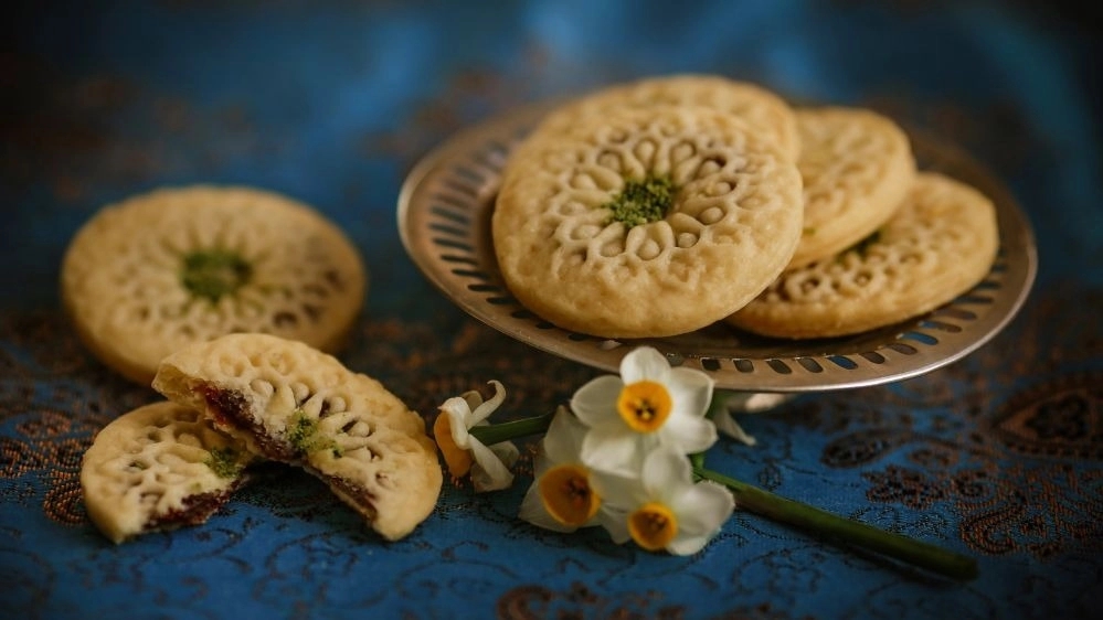Delicious products, production and sale of traditional pastry cake in Kerman