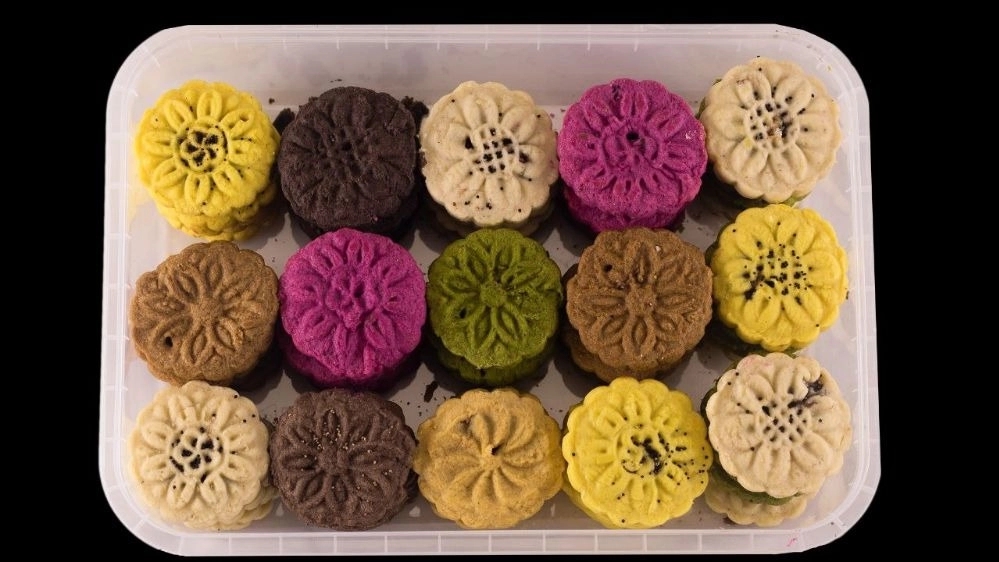 Karapeh and Kermani Kamaj: Original Traditional Traditional Taste of Traditional Products
