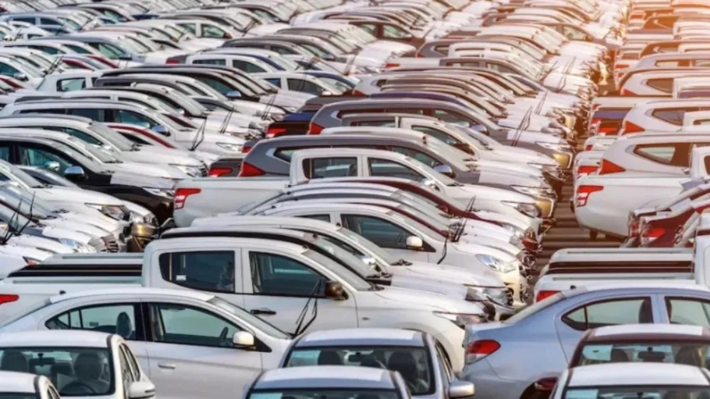 Import of luxury and economical cars by Kiani car merchant