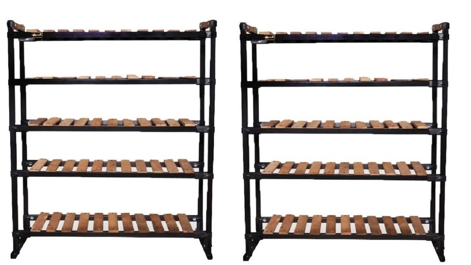 Haj Reza Labaf Trading, production and sales of Regal metal shelves in Tehran