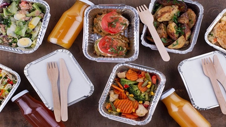 Why is it important to choose half -ready and organic foods for family health?