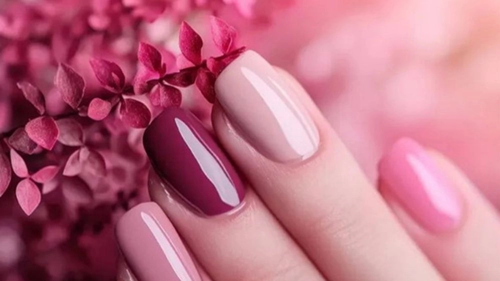 Spring Nail Salon, Nail Planting Services in Mashhad