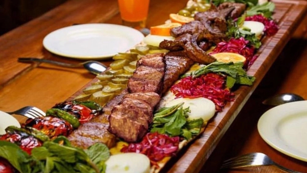 Nasir al -Molk Tabriz Restaurant; The best Iranian cuisine and fast food