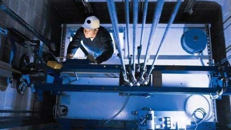 Spad Nick Falahan Company, Installation and Sales of Gearbox and Hydraulic Elevator in Karaj