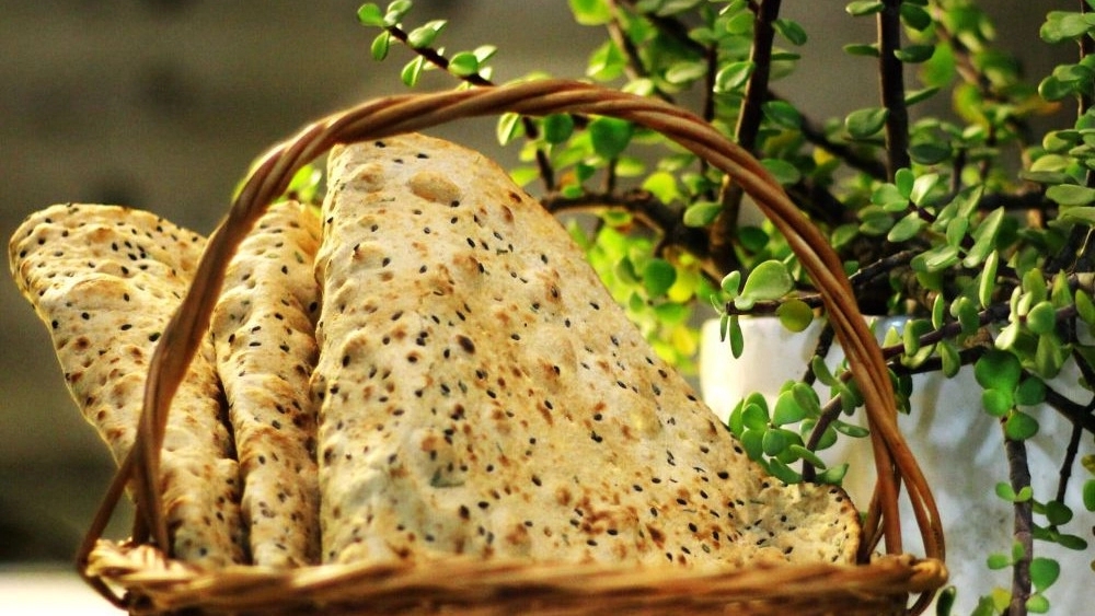 Nankadeh Amir, Baking Types of Wheat Bread and Malcunaries in Marvdasht Fars