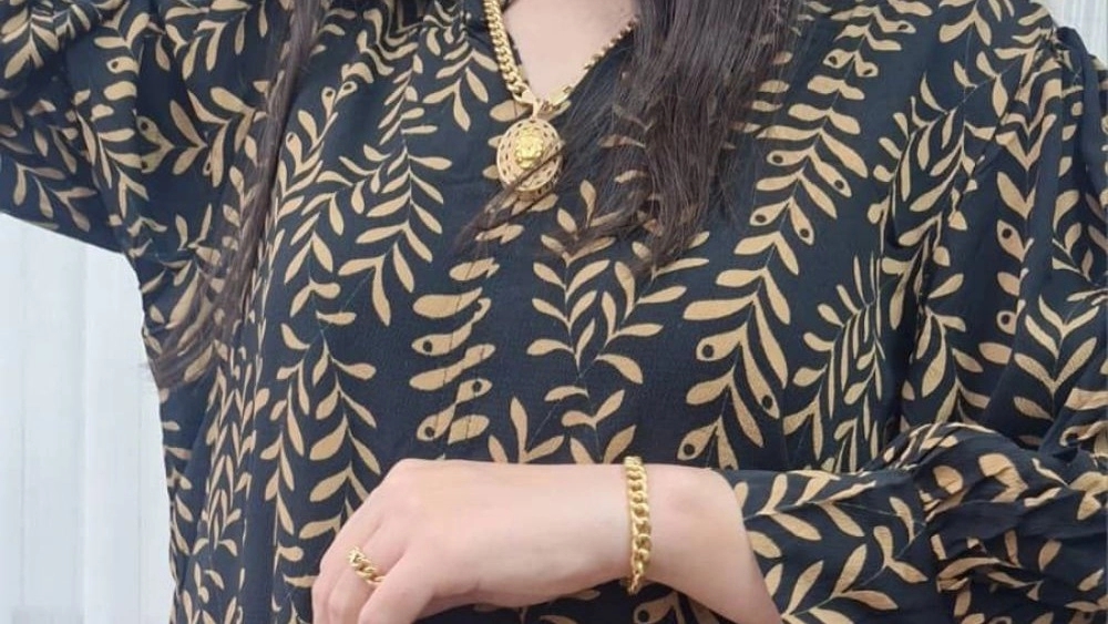 Mahsa Stoke Apparel, Supply and Sales of Dresses and Conveniences in Zanjan