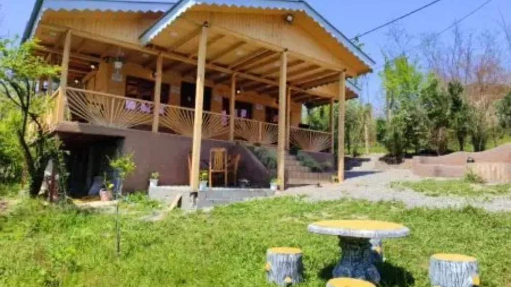 Salar Rural Garden Cottage, Rental Cottage and Traditional Residence in Saravan
