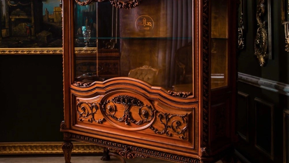 Deco -Decor, Sale of Wooden and Glass Antiquities in Tabriz