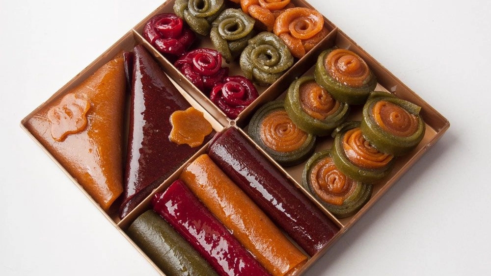 Lavash House House, Selling a variety of sour cakes in Ilam