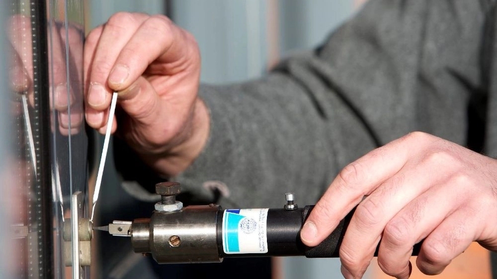 Shirinpour key, sales and safety lock services in Kish