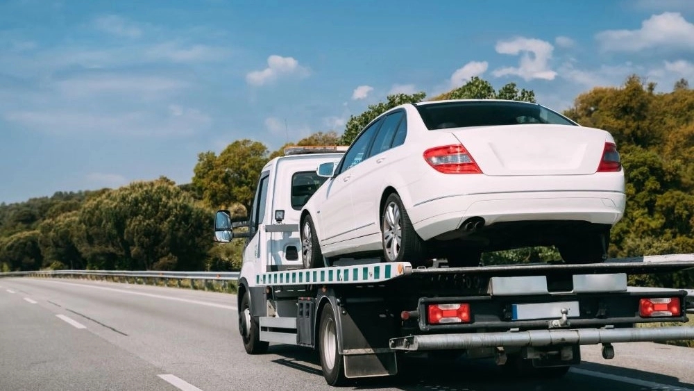 Mehran's car; Insole Car Transport Services in Tehran 24/7