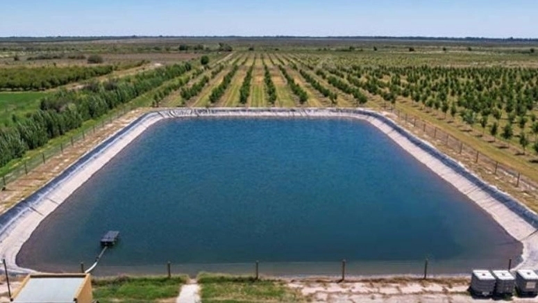 Geomembrane of Drop Gostar, construction of agricultural pool in central