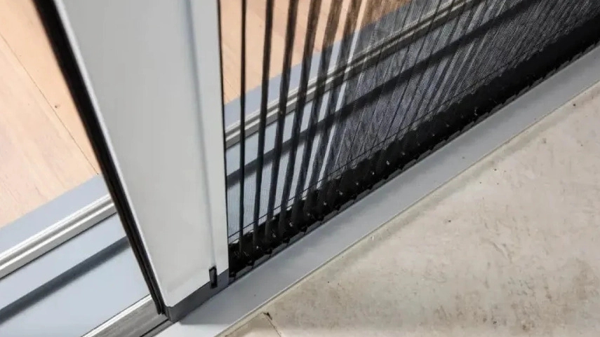 Install the window lace; Effective solution for home comfort and security