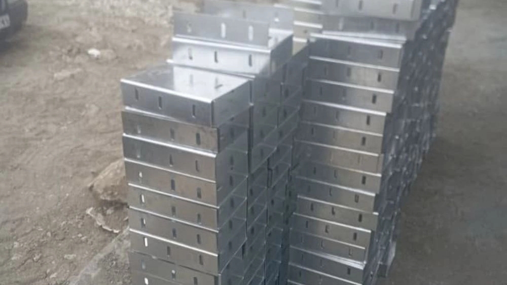 Wall Post in Tehran Production of Mores Industry Mores