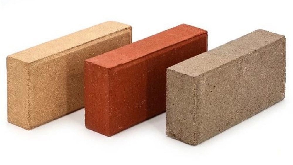 High -heat industrial refractory brick