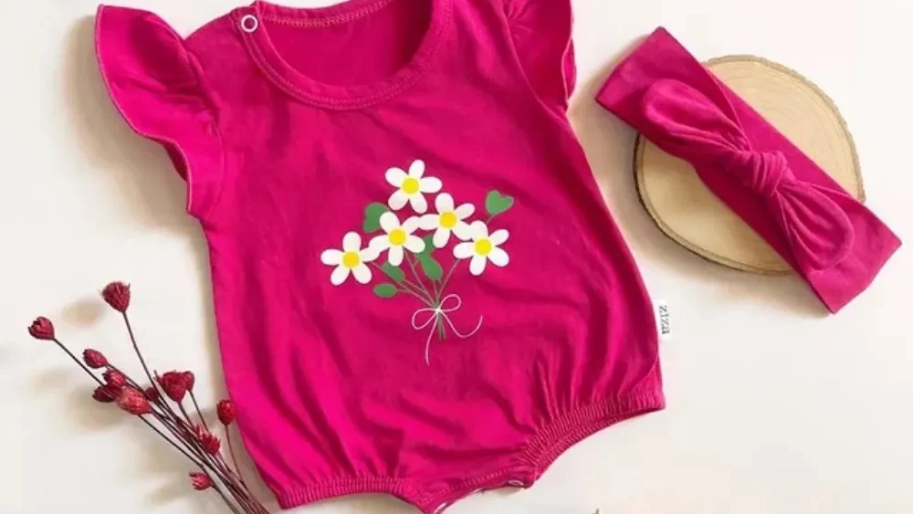 Jarojur clothing, selling all kinds of baby and seismic clothing in Shahroud
