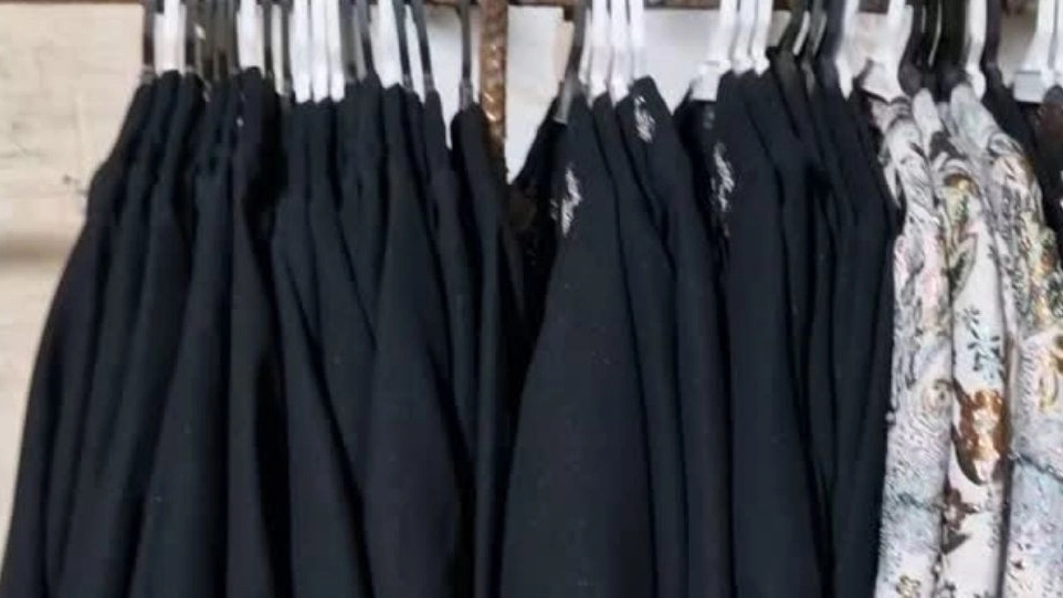 Meson Fendi, Production and Sales of Women's Clothing Coat in Tehran