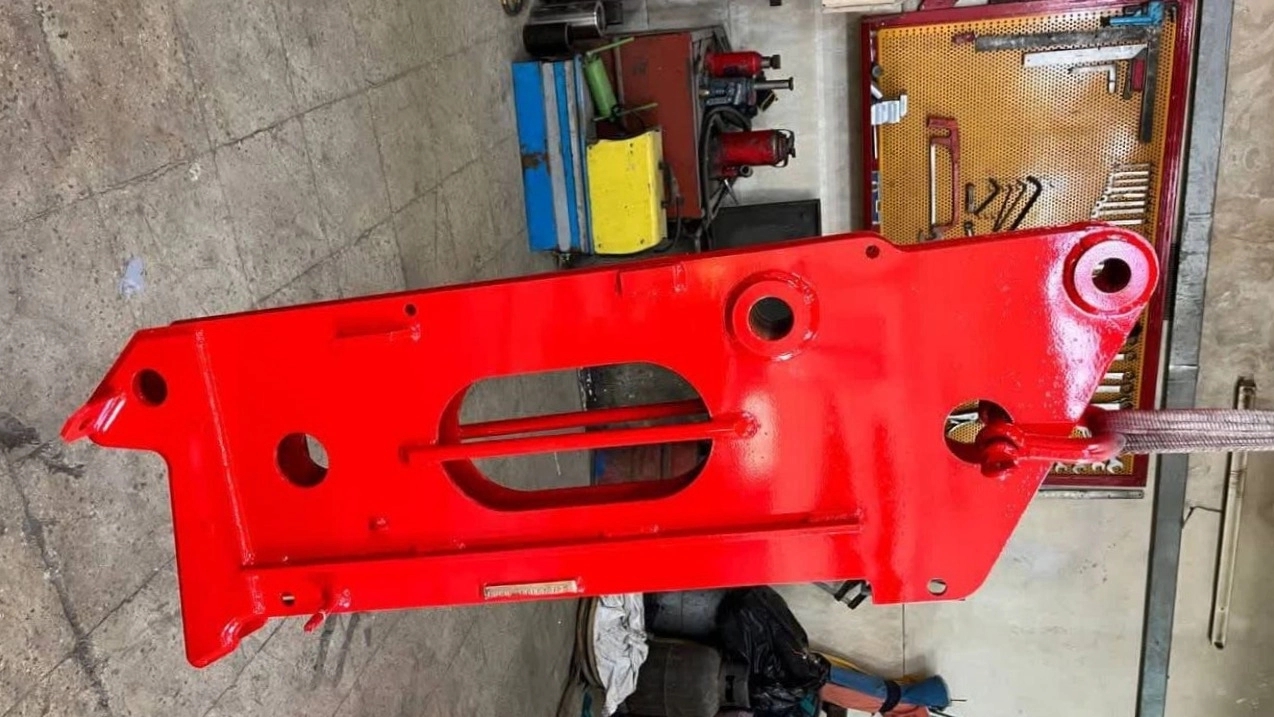 Specifications and Price of Kato Crane 25 tons Workshop