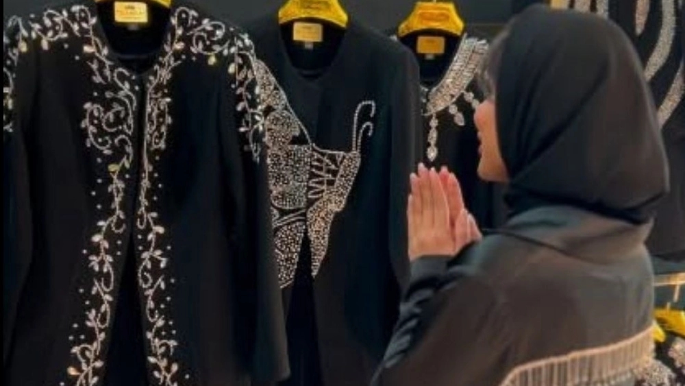 Meson Alamina, Sale of Women's Clothing Coat Mantle in Tehran