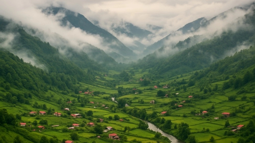 The best time to travel to Ashkurat Rudsar
