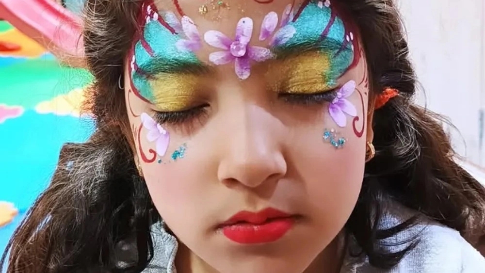 City of Ara, Grimm and Baby Face Painting in Hamedan