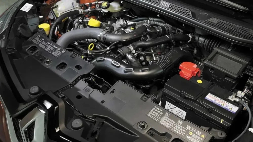 Troubleshooting and repairing the Renault Engine in Zahedan