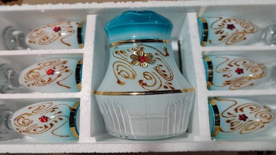 Nilia Crystal, Wholesale and Export of Crystal Mug Pharmacy in Tehran