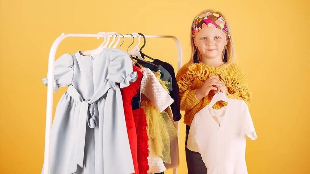 Production of Santa Claus, Production and Sale of Baby Clothing in Tehran